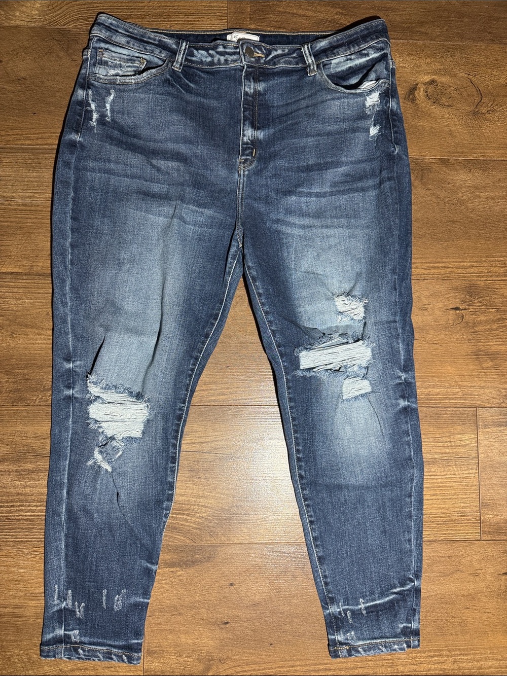 KanCan Distressed Skinny Jeans Dark Wash - Size 36